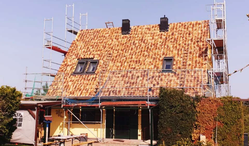 Bauverlauf 20042021 02 Dachbau Entstehung Gebaelk 03 Dachbau Bossert