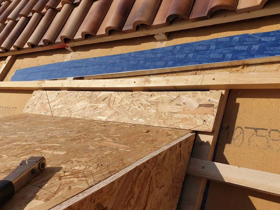 Bauverlauf 20042021 15 Dachbau Entstehung Gebaelk 03 Dachbau Bossert