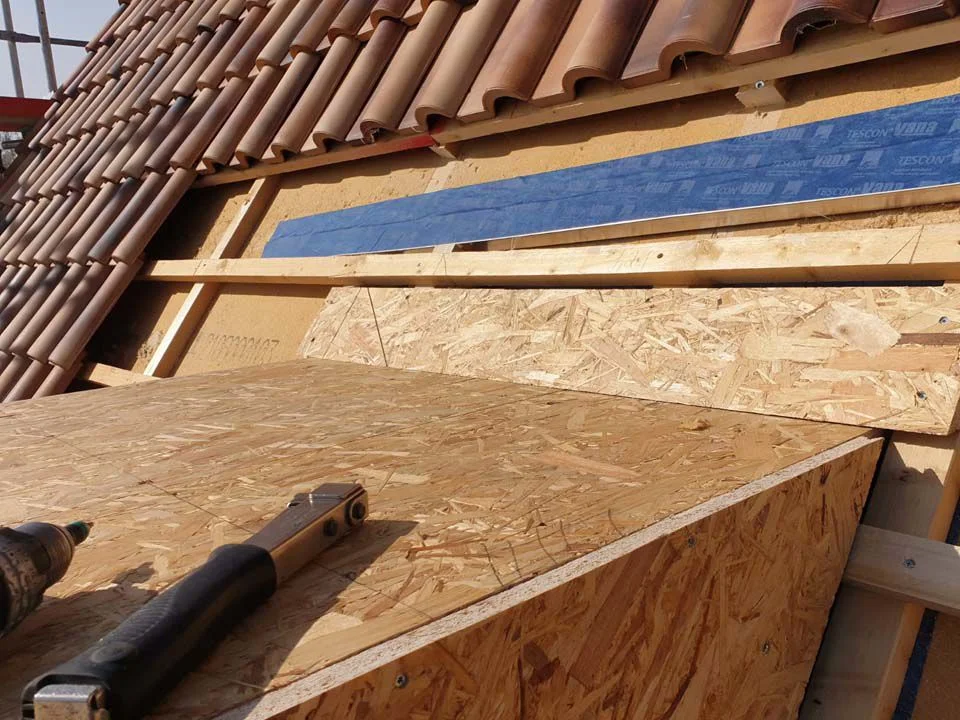 Bauverlauf 20042021 16 Dachbau Entstehung Gebaelk 03 Dachbau Bossert