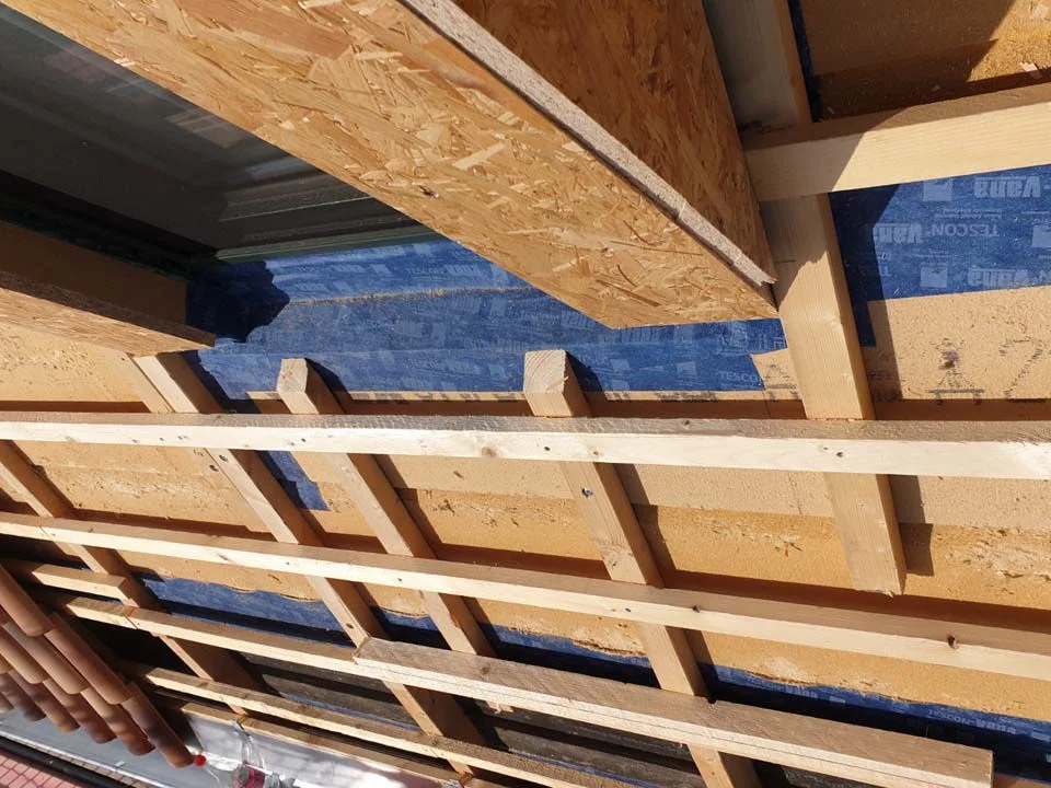 Bauverlauf 20042021 17 Dachbau Entstehung Gebaelk 03 Dachbau Bossert