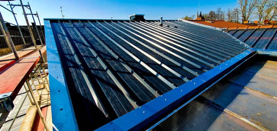 Blecheindeckung 02 Spenglerei Blecheindeckung Dachbau Bossert