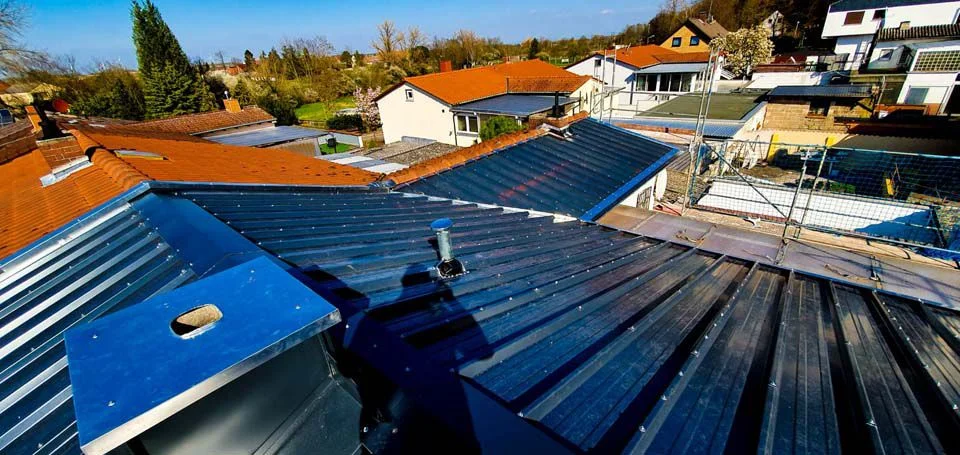 Blecheindeckung 03 Spenglerei Blecheindeckung Dachbau Bossert