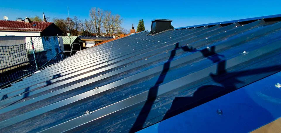 Blecheindeckung 04 Spenglerei Blecheindeckung Dachbau Bossert