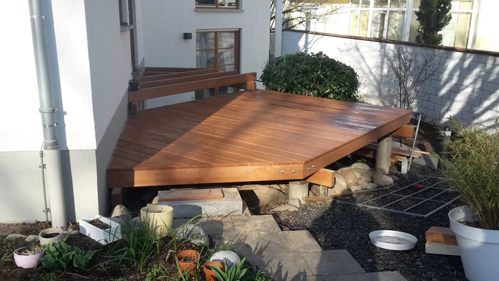 Holzterrasse 001 Holzbau Zimmererarbeiten Dachbau Bossert