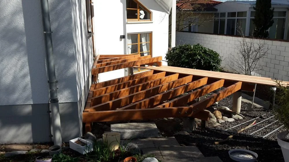 Holzterrasse 003 Holzbau Zimmererarbeiten Dachbau Bossert