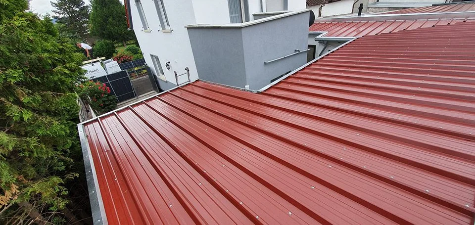 Ref Blecheindeckung 062020 01 Spenglerei Blecheindeckung Dachbau Bossert
