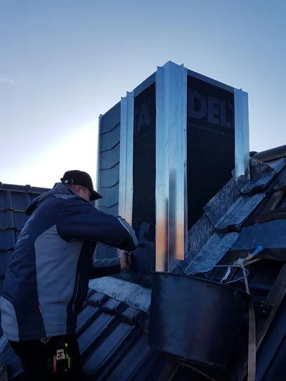 Referenzen Kamin 03 Gross Spenglerei Kaminverkleidung Dachbau Bossert