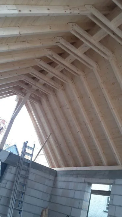 Referenzen Zimmerei 03 Gross Holzbau Zimmererarbeiten Dachbau Bossert